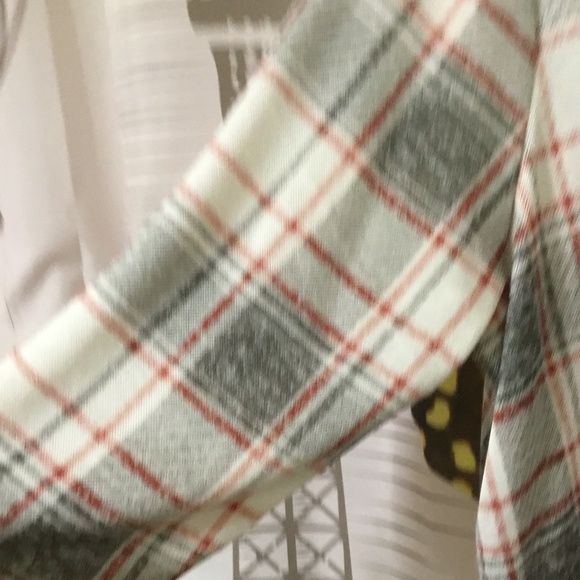 Women's Fred & David Grey and Red Tunic - Picture 4 of 6